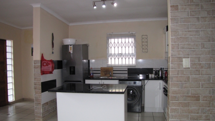2 Bedroom Property for Sale in Cambridge West Eastern Cape